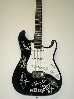 AEROSMITH BAND SIGNED x 5 GUITAR PHOTO PROOF & CERT OF AUTHENTICITY -OUR LAST 1