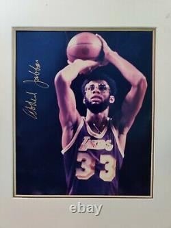 AUTHENTIC Kareem Abdul-Jabbar LA Lakers Autographed Picture (Framed) 14-11 #33