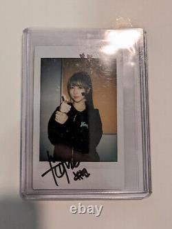 Dreamcatcher Yoohyeon ISAC Authentic Signed Photo Photocard Polaroid Pola