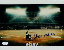 Hank Aaron Atlanta Braves Signed 8x10 715 Home Run Photo JSA Authenticated