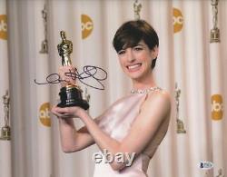 Hot Sexy Anne Hathaway Signed 11x14 Photo Authentic Autograph Beckett Coa B