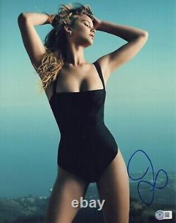 Hot Sexy Jennifer Lawrence Signed 11x14 Photo Authentic Autograph Beckett