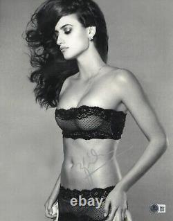 Hot Sexy Penelope Cruz Signed 11x14 Photo Authentic Autograph Beckett Hologram