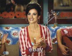 Hot Sexy Penelope Cruz Signed 11x14 Photo Authentic Autograph Beckett Hologram