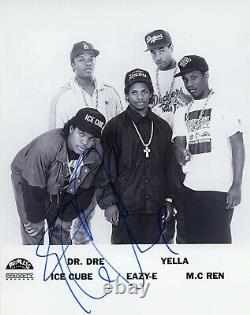 ICE CUBE Authentic Hand-Signed NWA Rapper Friday 8x10 Photo
