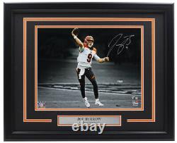 Joe Burrow Signed Framed 11x14 Cincinnati Bengals Spotlight Photo Fanatics