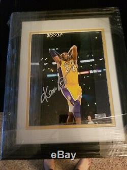 KOBE BRYANT AUTOGRAPHED NBA 8X10 picture frame PHOTOGRAPH with authenticity card