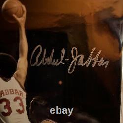 Kareem Abdul-Jabbar Milwaukee Bucks Signed 8x10 Photo JSA Authenticated