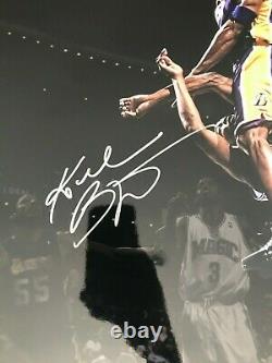 Kobe Bryant Autographed 16X20 Photo LE (#/24) Panini Authentic