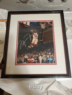 MICHAEL JORDAN UPPER DECK AUTHENTICATED FRAMED SIGNED 8X10 PHOTO #651 to 1200