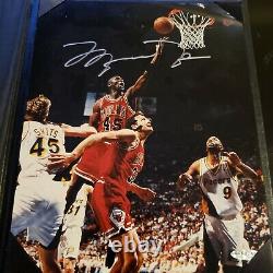 Michael Jordan UDA Authenticated Signed and framed 8x10 Hes Back #45