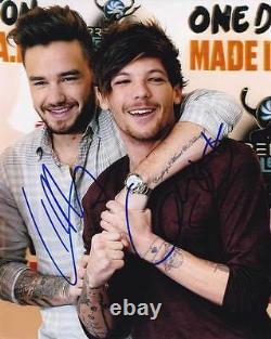 One Direction In-person AUTHENTIC Autographed Group Photo by 2 COA SHA #91730