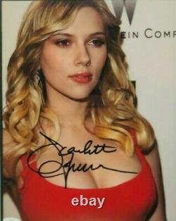 Scarlett Johansson Signed 8x10 Photo JSA COA Sexy Authentic Autograph Avengers