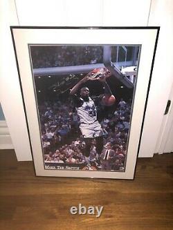 Shaquille O' Neal Signed and Professionally Framed Picture (Authenticated)