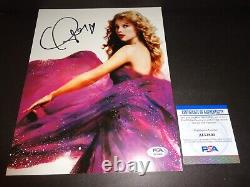 TAYLOR SWIFT Signed 8x10 Photograph with PSA/DNA Certificate of Authenticity
