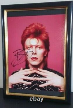 David Bowie Signé À La Main Photo Avec Coa Encadré 8x10 Authentic Autograph