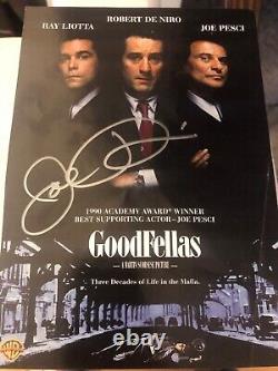 Joe Pesci a signé la photo 5x7.5 de Goodfellas avec une authentique autographe.