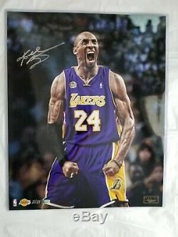 Kobe Bryant Signé 16x20 Photo Panini Authentique Le 20/124 Nba Autographiés Lakers
