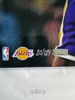 Kobe Bryant Signé 16x20 Photo Panini Authentique Le 20/124 Nba Autographiés Lakers