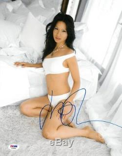 Lucy Liu Signé Authentique Autographié 11x14 Photo Psa / Dna # Ac20644