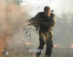 Mark Wahlberg a signé une photo de 11x14 Shooter Autographie Authentique Beckett