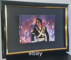 Michael Jackson Signé À La Main Photo Encadrée Avec Coa Authentic Autograph