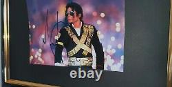 Michael Jackson Signé À La Main Photo Encadrée Avec Coa Authentic Autograph