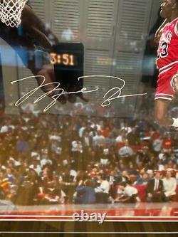 Michael Jordan 1988 Slam Dunk Autographié Photo Ud Authentifiée