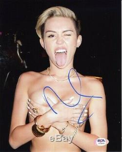 Miley Cyrus Hot Autographié Signé 8x10 Photo Certifiée Authentique Psa / Adn Coa