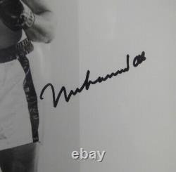 Muhammad Ali Authentic Autographied Signé Encadré 8x10 Photo Psa/adn Coa H42099