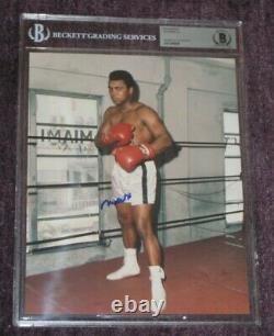 Muhammad Ali Signé 8 X 10 Photo Beckett Authentifié Et Encapsulé