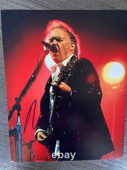 Neil Young Rouille ne dort jamais Photo signée Lettre d'authenticité authentique COA