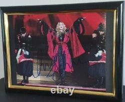Photo Signé Par Madonna Avec Autographe 8x10 Du Coa Framed Authentique
