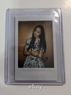 Photo authentique signée de Yeonwoo de Momoland Picture Photocard Polaroid Pola