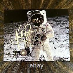 Photo signée par Neil Armstrong avec authenticité certifiée par la NASA pour Apollo 11