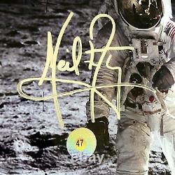 Photo signée par Neil Armstrong avec authenticité certifiée par la NASA pour Apollo 11