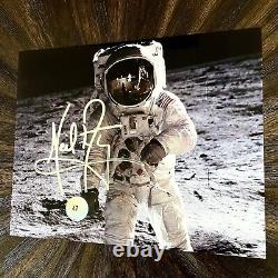 Photo signée par Neil Armstrong avec authenticité certifiée par la NASA pour Apollo 11