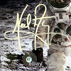 Photo signée par Neil Armstrong avec authenticité certifiée par la NASA pour Apollo 11