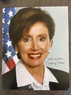 Présidente de la Chambre Nancy Pelosi signe une photo authentique avec une lettre d'authenticité