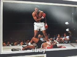 Rare Muhammad Ali Boxe Signé Affichage Photo + Coa Autograph Saigné Authentique