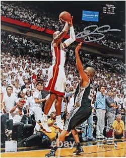 Ray Allen Miami Heat Autographed 8 x 10 Game-Tying 3-Pointer in 6 Photograph 	<br/> <br/> 	
Ray Allen Miami Heat Autographié 8 x 10 tir à 3 points égalisateur dans 6 photographies