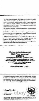 Taureau Michael Jordan Authentique Signé 16x20 Photo Encadrée Le 231/300 Uda Coa