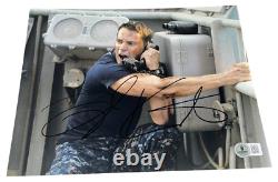 Taylor Kitsch a signé une photo authentique de 8x10 pouces avec autographe Battleship Wolverine BAS A