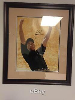 Tiger Woods Autographié 16x20 Photo Upper Deck Assermentée Encadrée